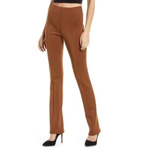NWOT Good American Slim Flare Scuba Pants in Burnt Caramel size 1/S.